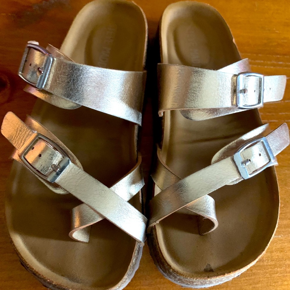 Steve Madden Girls size 11 Slides